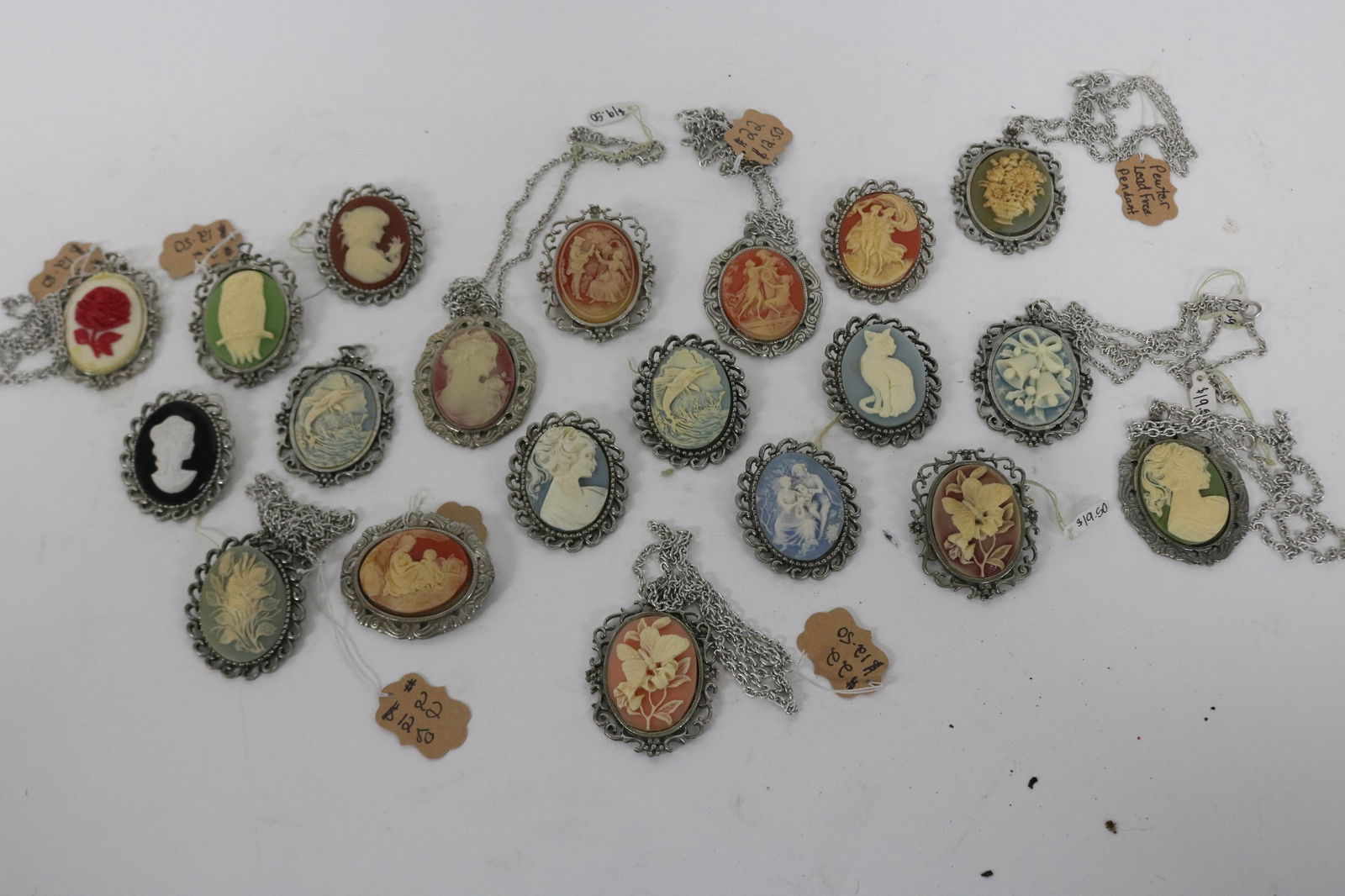 20 FAUX CAMEOS WITH WHITE METAL MOUNTS (1 of 3)