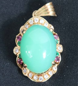 18K YELLOW GOLD PENDANT, 16 QUALITY DIAMONDS, 4