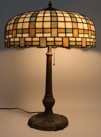 LEADED GLASS TABLE LAMP, GEOMETRIC DESIGN, EARLY