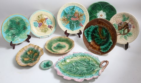 10 MAJOLICA LEAF DESIGN PLATES, 2 ETRUSCAN LEAF