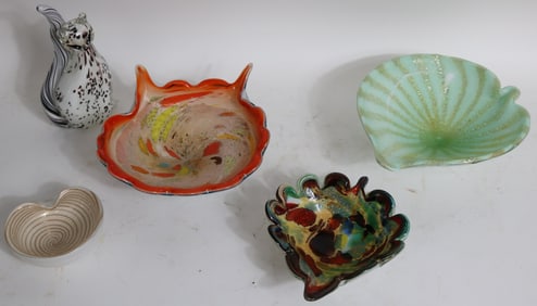 5 PCS. BLOWN ITALIAN ART GLASS, 4 BOWLS & CAT