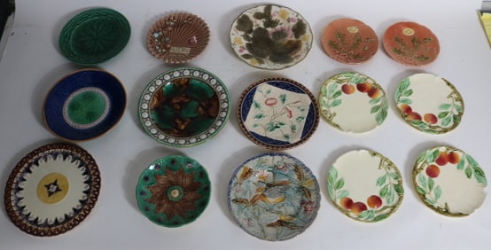 15 MISC. MAJOLICA PLATES, 6" - 9" DIA., 1 WITH