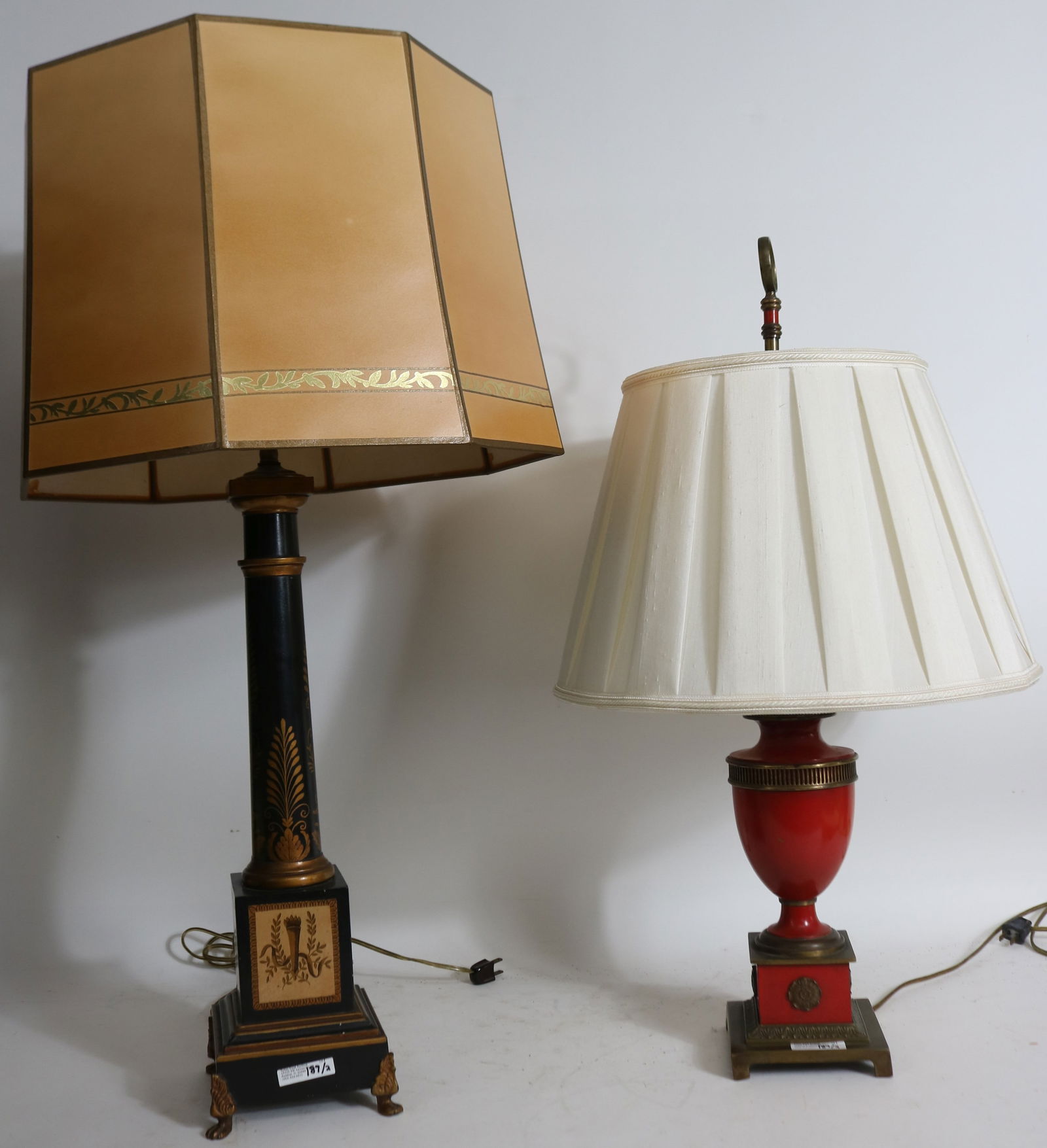2 CLASSICAL STYLE TOLE TABLE LAMPS, 1 URN SHAPE, (1 of 2)