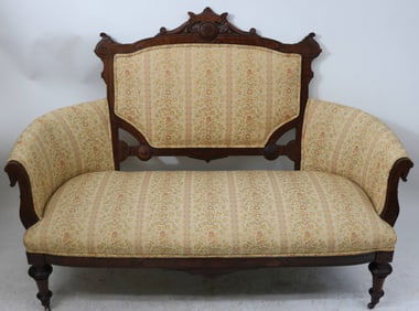 VICTORIAN WALNUT SETEE, CLEAN UPHOLSTERY,