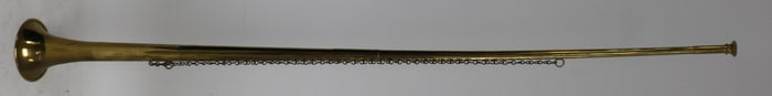 BRASS HUNTING HORN, 20TH C, 46" L, WORKS