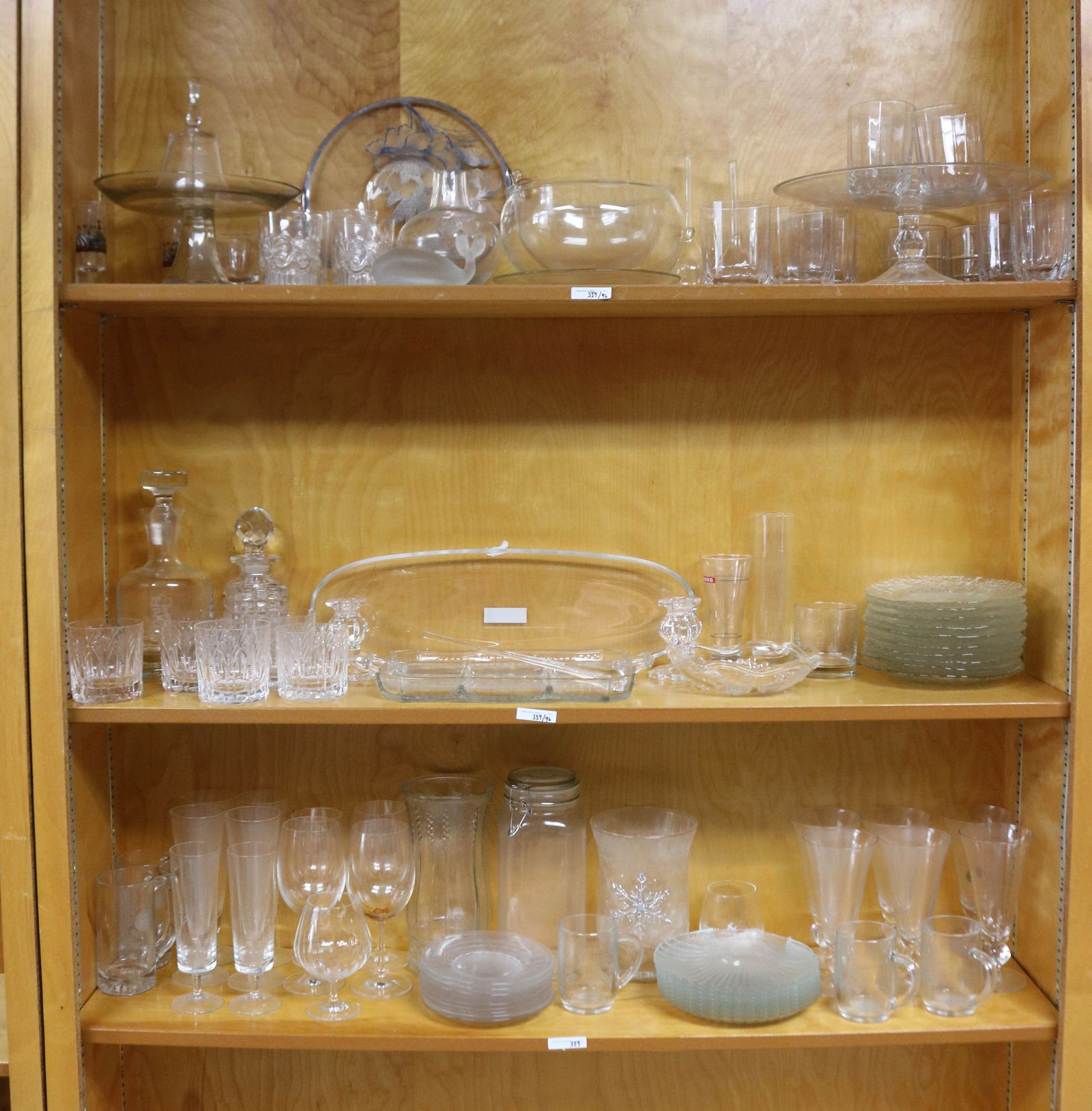 96 PCS. CLEAR GLASSWARE, 20TH C. PLATES, TRAYS, (1 of 3)