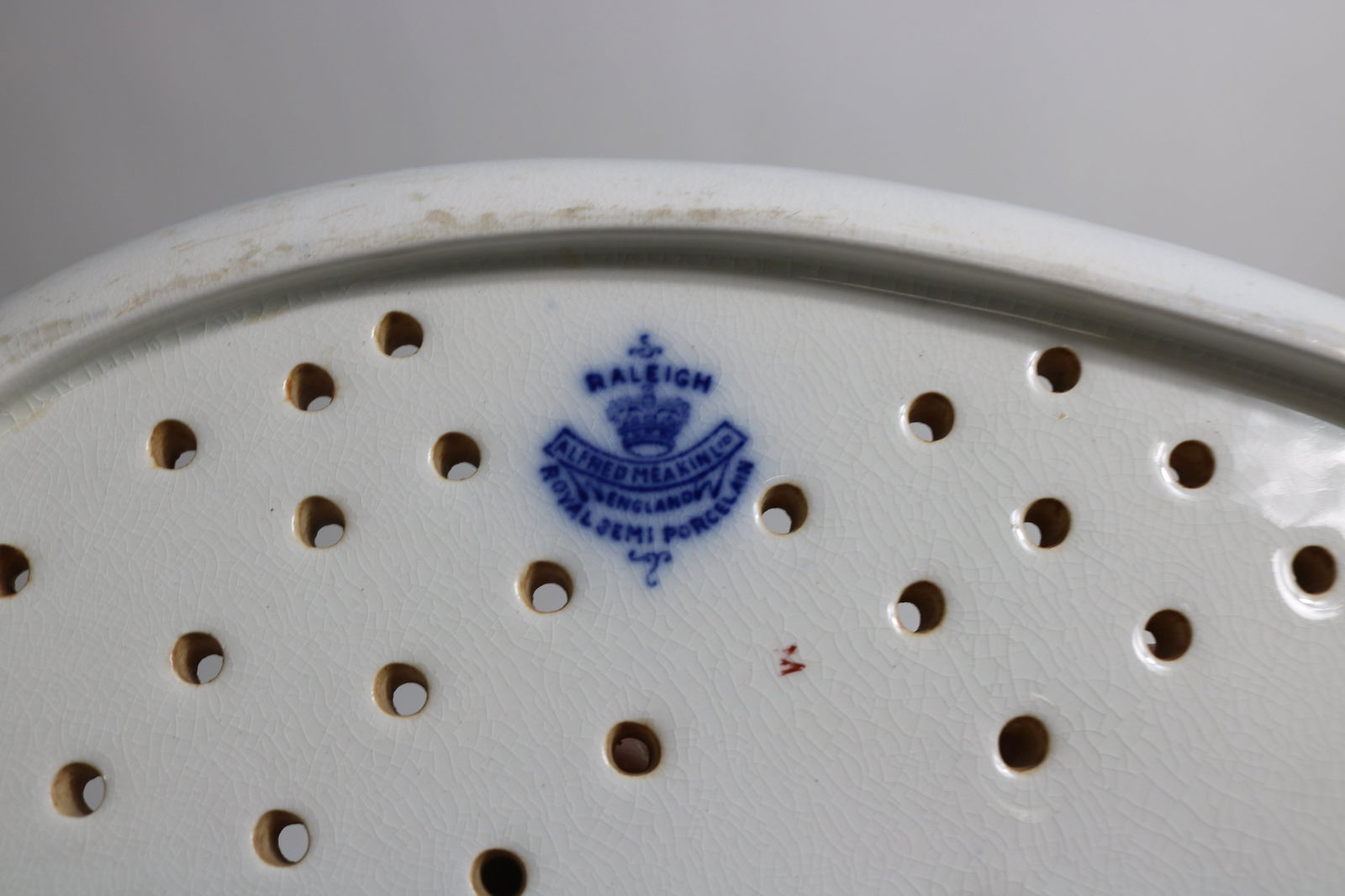 FLO BLUE PLATTER WITH LINER, RALEIGH PATTERN, - 3