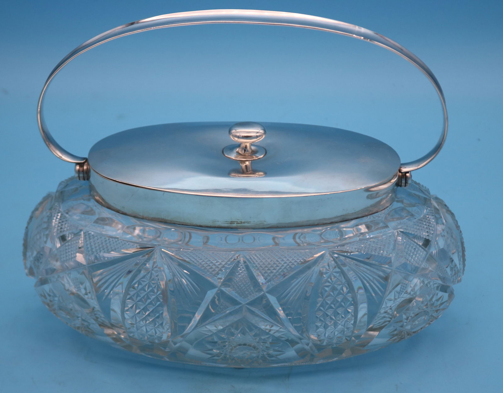 OVAL CUT GLASS COVERED BOX, .800 SILVER SWING (1 of 2)