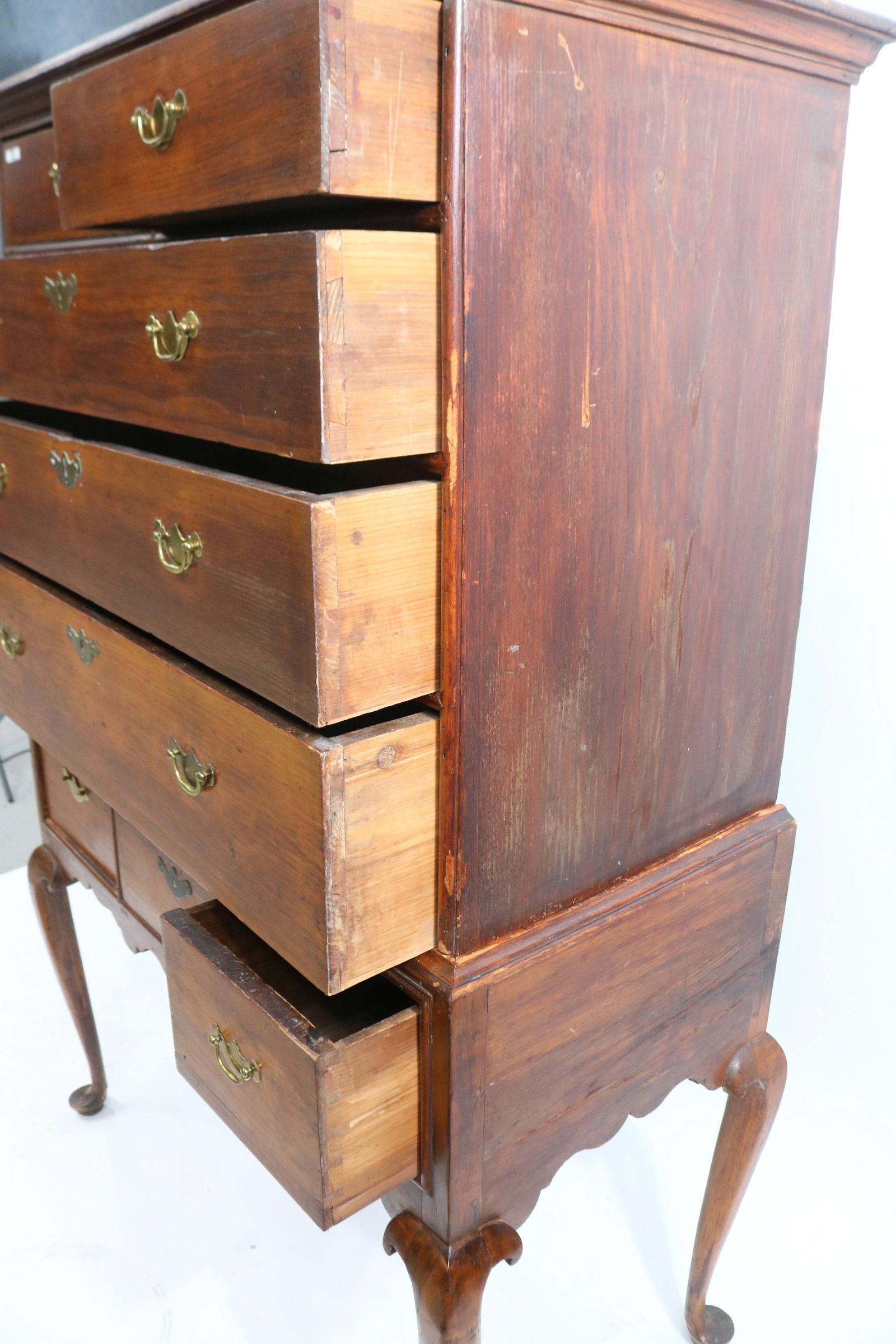 18TH C. QUEEN ANNE HIGH BOY, PINE, REFINISH - 3