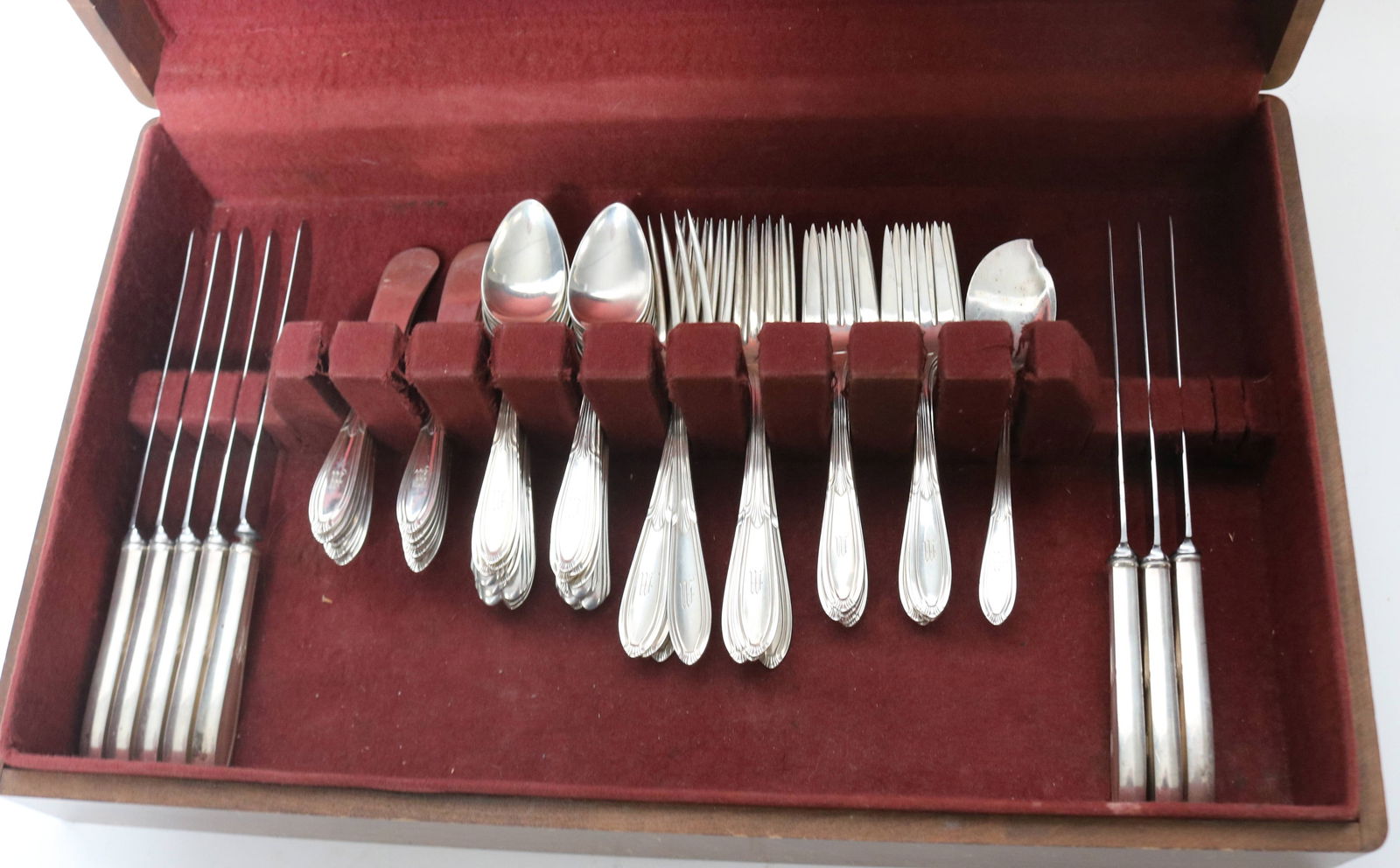 60 PCS. STERLING FLATWARE SET, MONOGRAMMED, (8) 6 (1 of 2)
