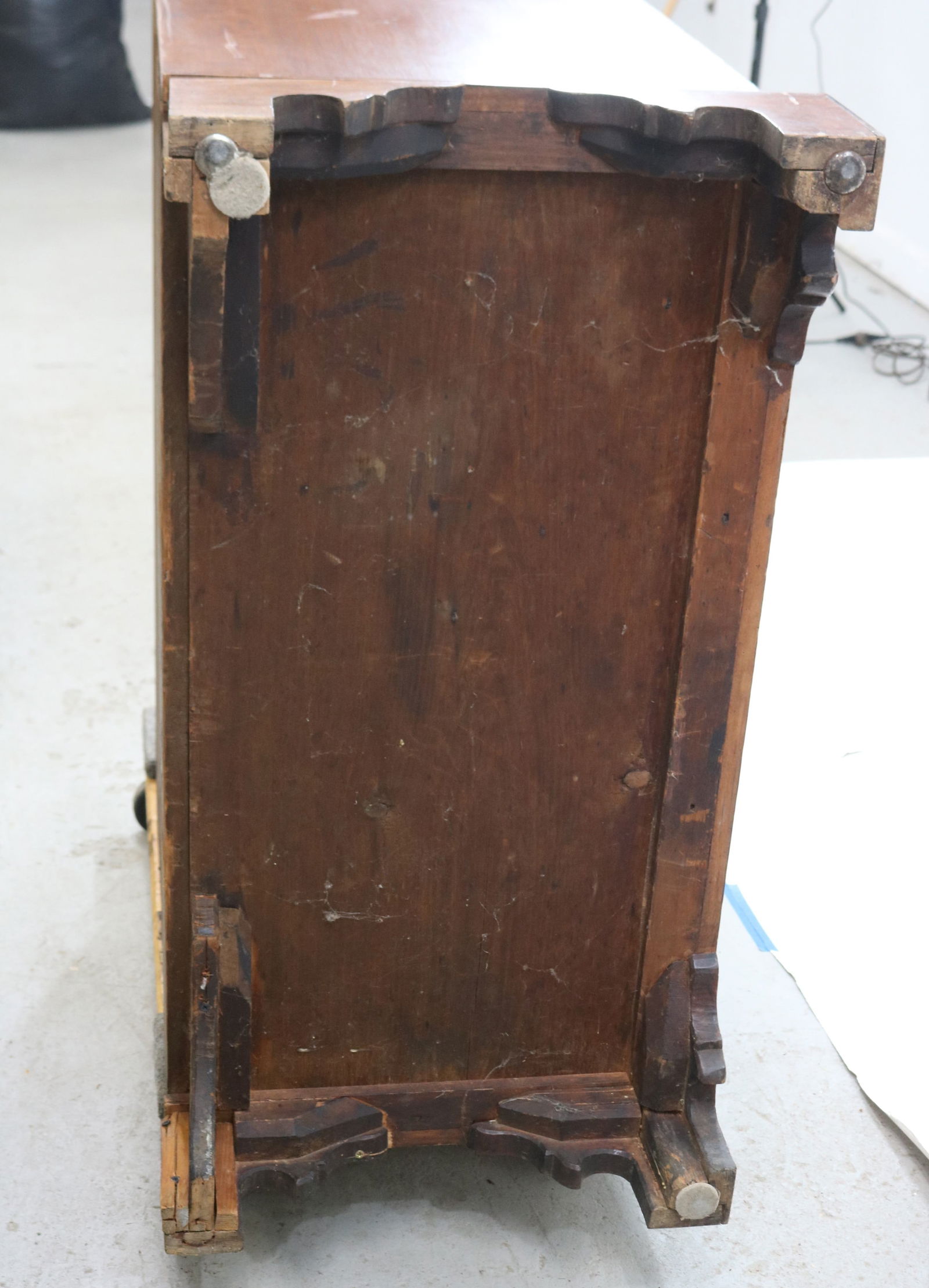 18TH C. CHIPPENDALE 4 DRAWER CHEST, WALNUT, - 4