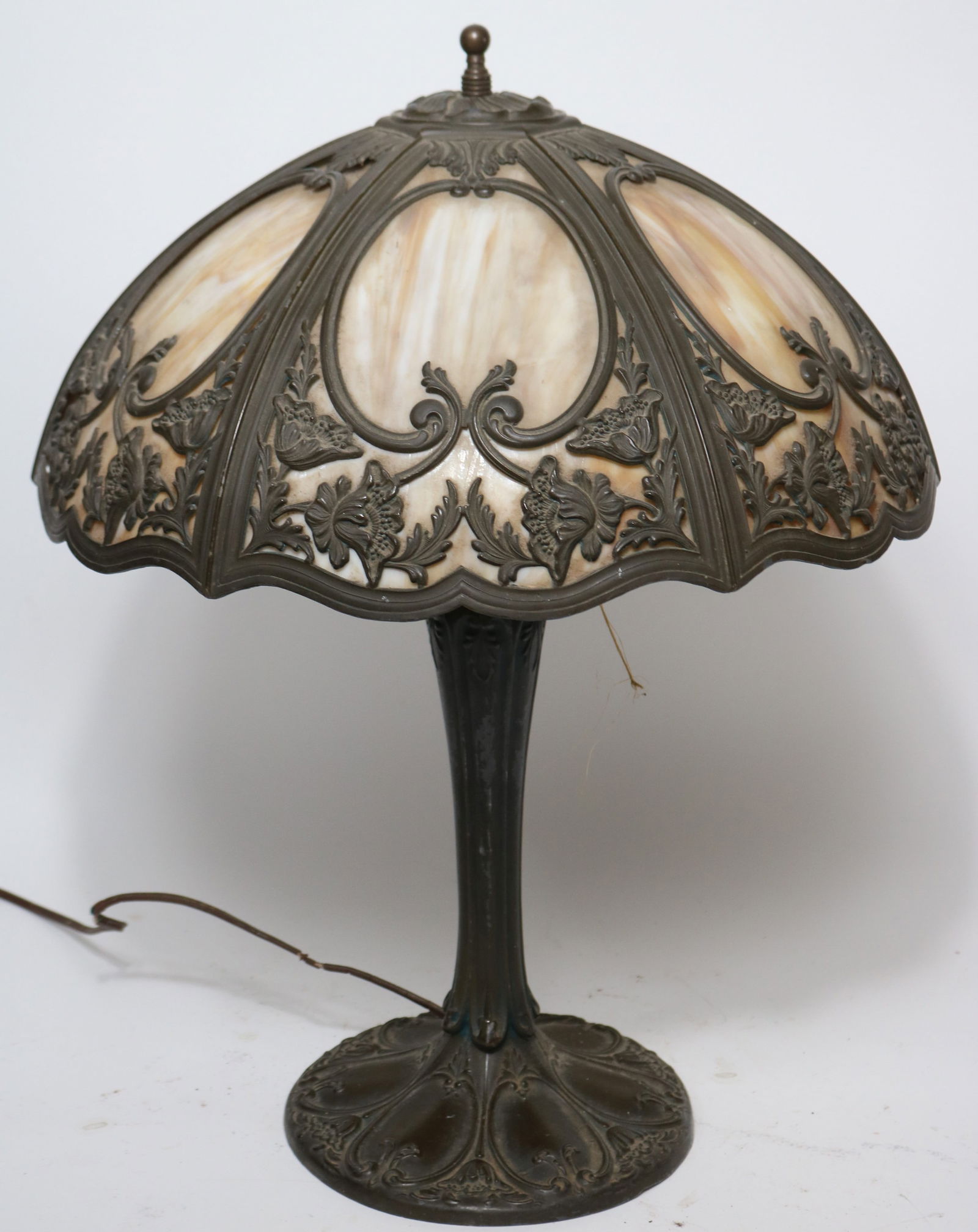 CARMEL SLAG GLASS BENT PANEL LAMP, ORIGINAL (1 of 2)