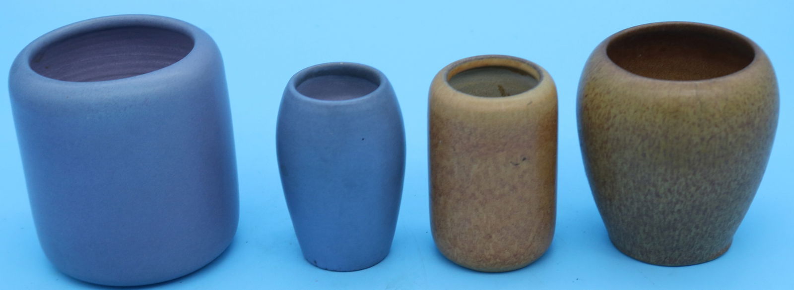 4 MARBLEHEAD POTTERY MATTE GLAZED VASES, 3 3/4" - (1 of 2)