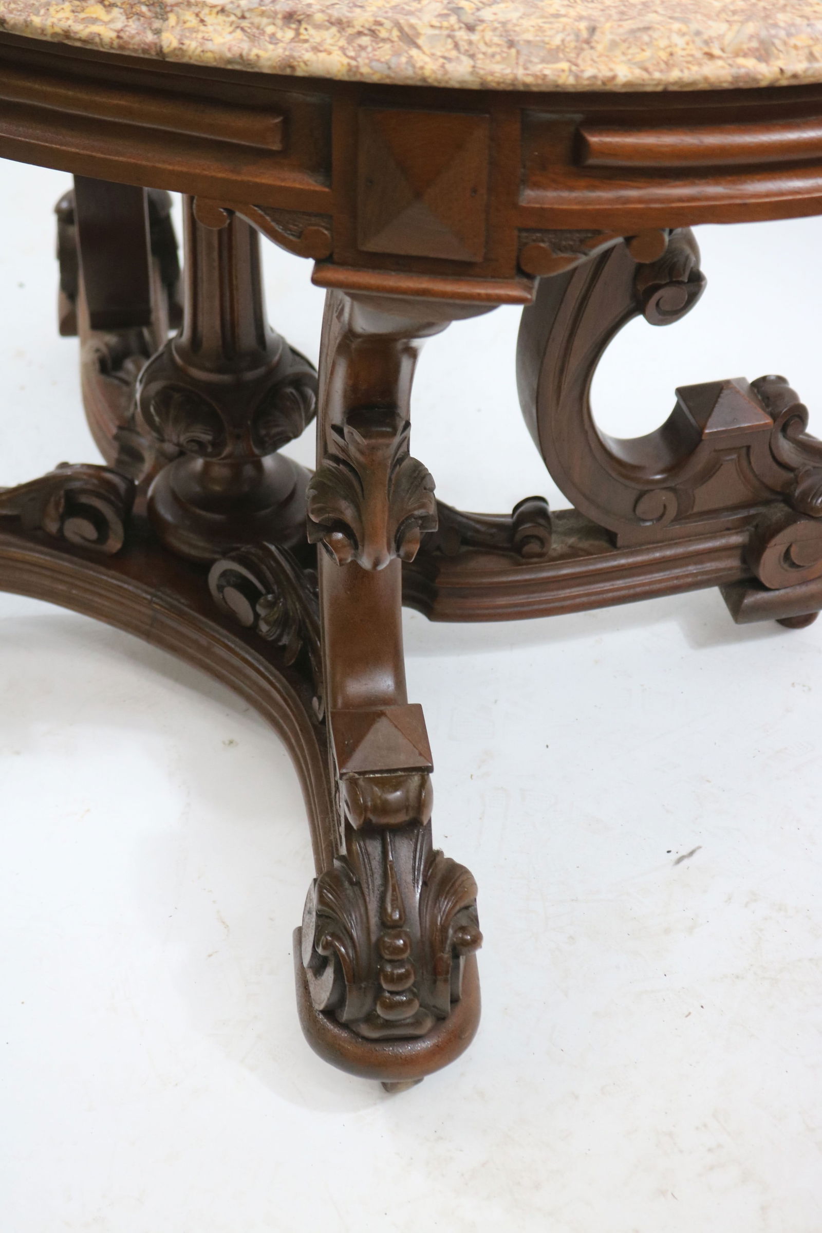 LARGE VICTORIAN WALNUT OVAL MARBLE TOP TABLE, - 3