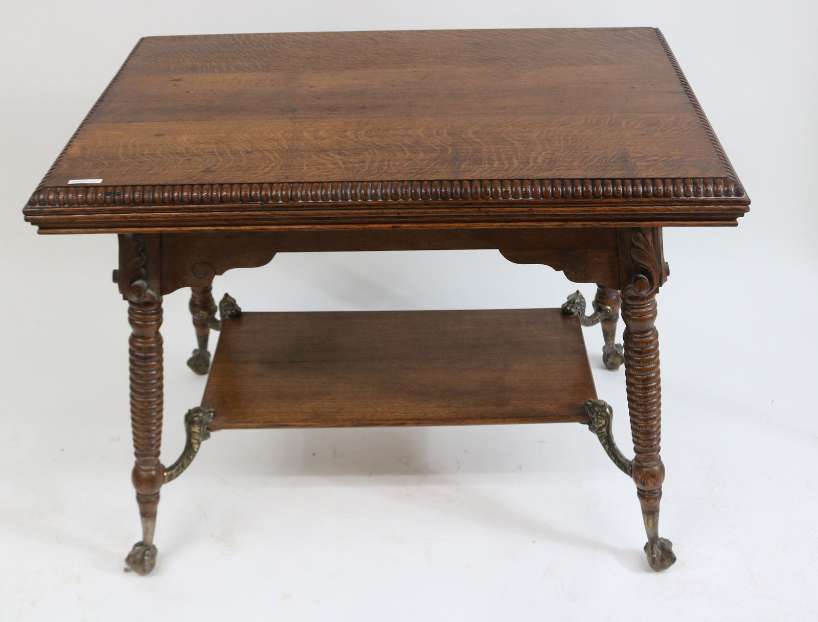 VICTORIAN QUARTERED OAK PARLOR TABLE, TURNED (1 of 3)