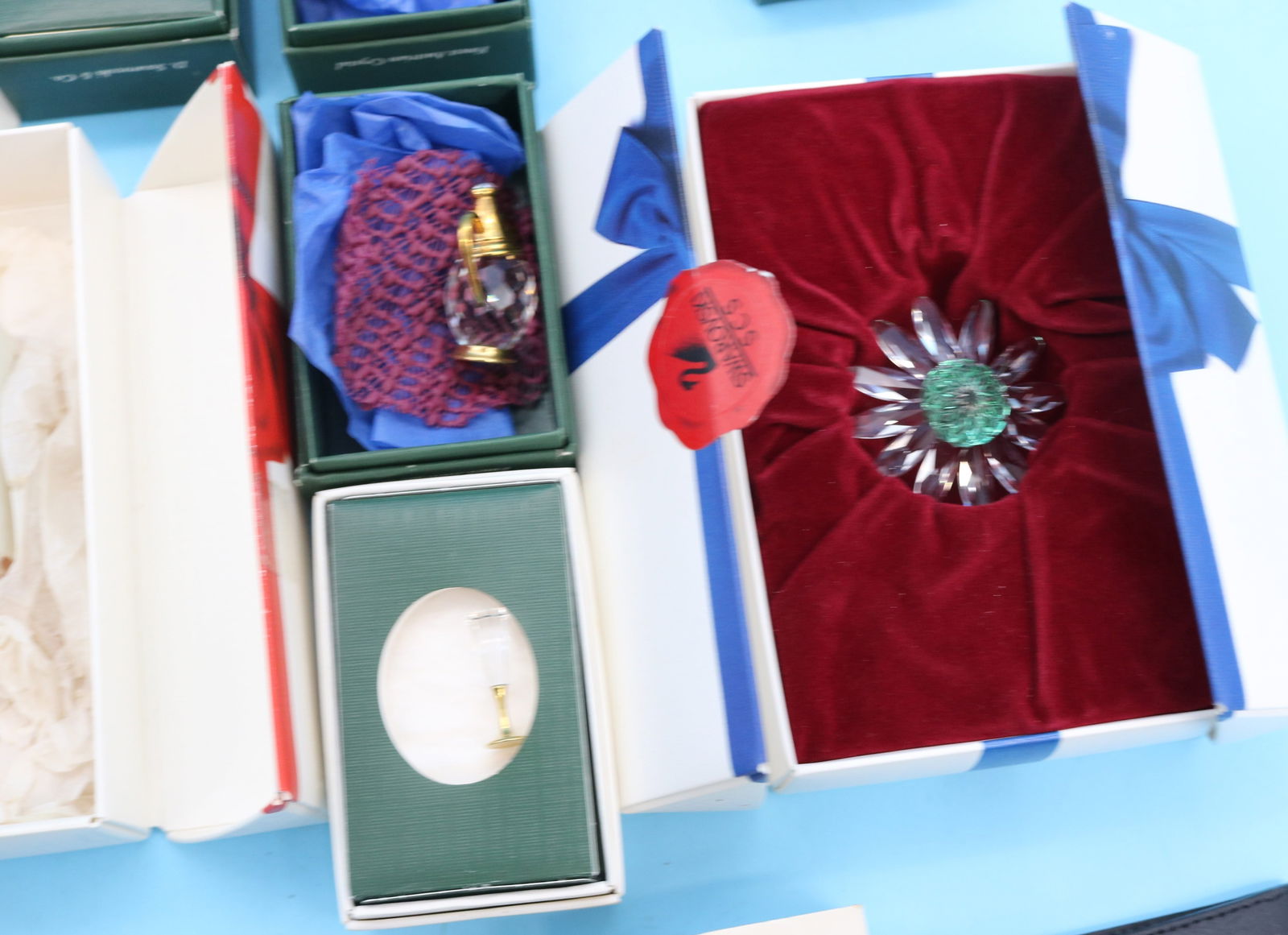 12 SWAROVSKI CRYSTAL MEMORY ITEMS WITH BOXES, - 4