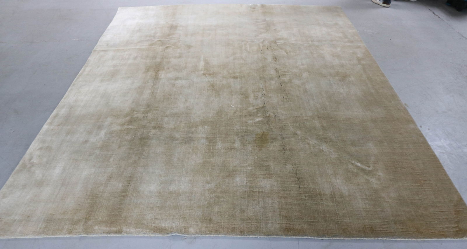RUG# 356, CONTEMPORARY GABBEH, MONOCHROMATIC,: STAINS, 7' 9" X 10'