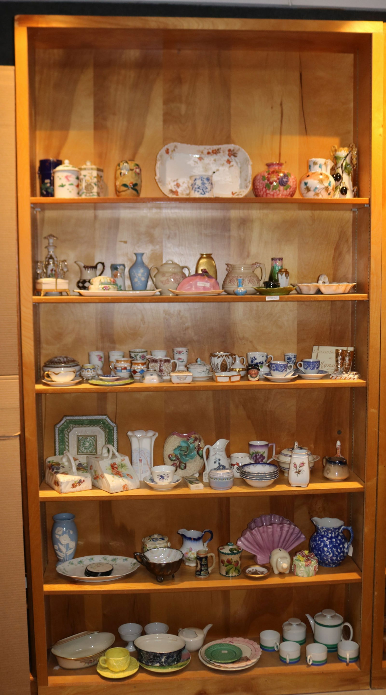 LARGE LOT OF 104 PCS. POTTERY & PORCELAIN, VASES, (1 of 3)