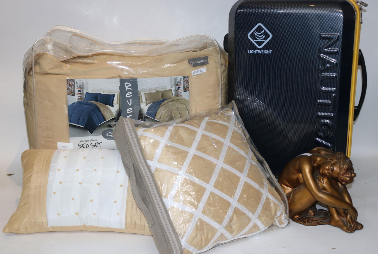 LOT TO INCLUDE BEDDING, SUITCASE & PLASTER WOMAN: FIGURE