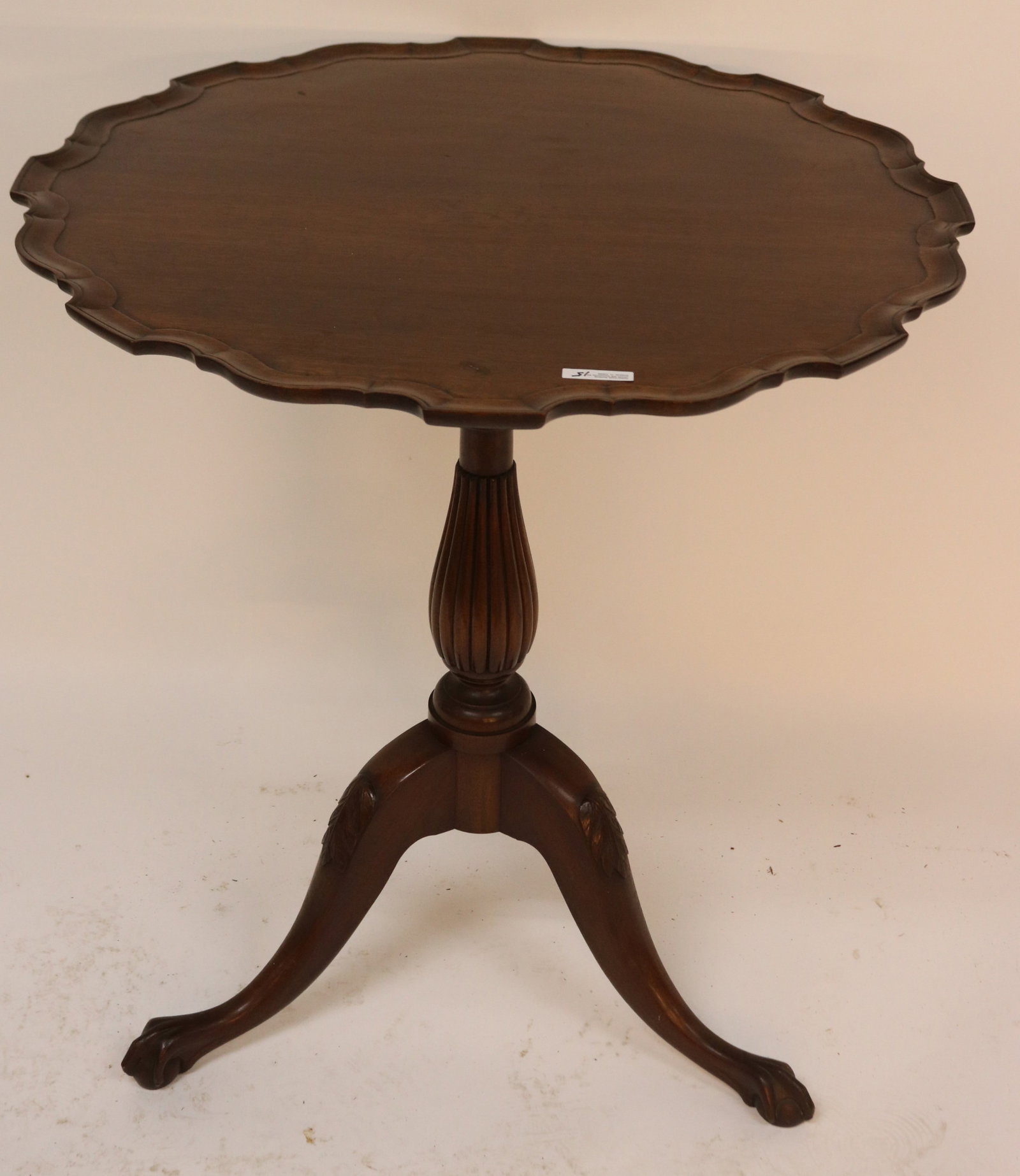 CUSTOM MAHOGANY CHIPPENDALE STYLE TIP TABLE, PIE - 3