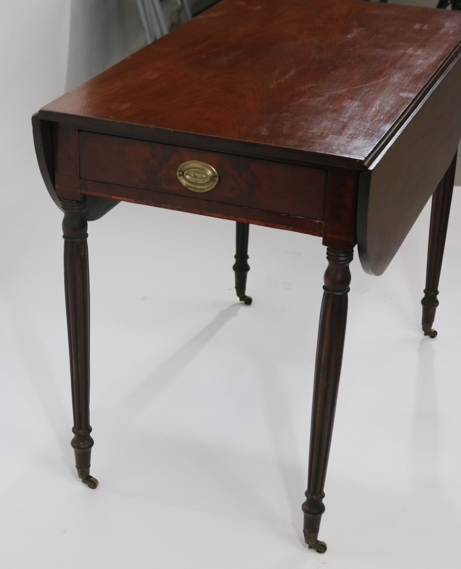 SHERATON DROP LEAF TABLE, MAHOGANY, 2 DRAWER - 3