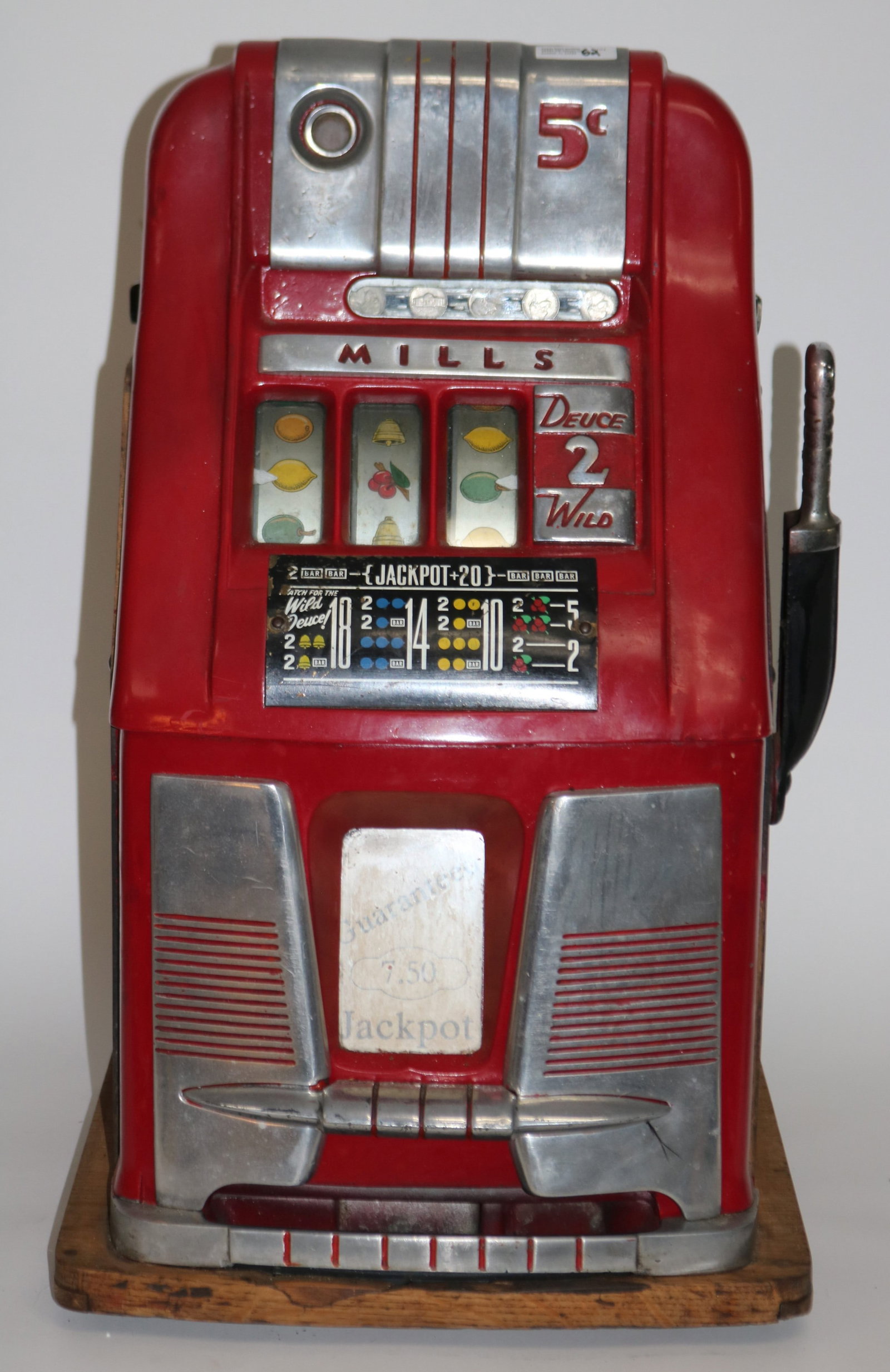 MILLS 5 CENT SLOT MACHINE, METAL CASE, OLD (1 of 6)