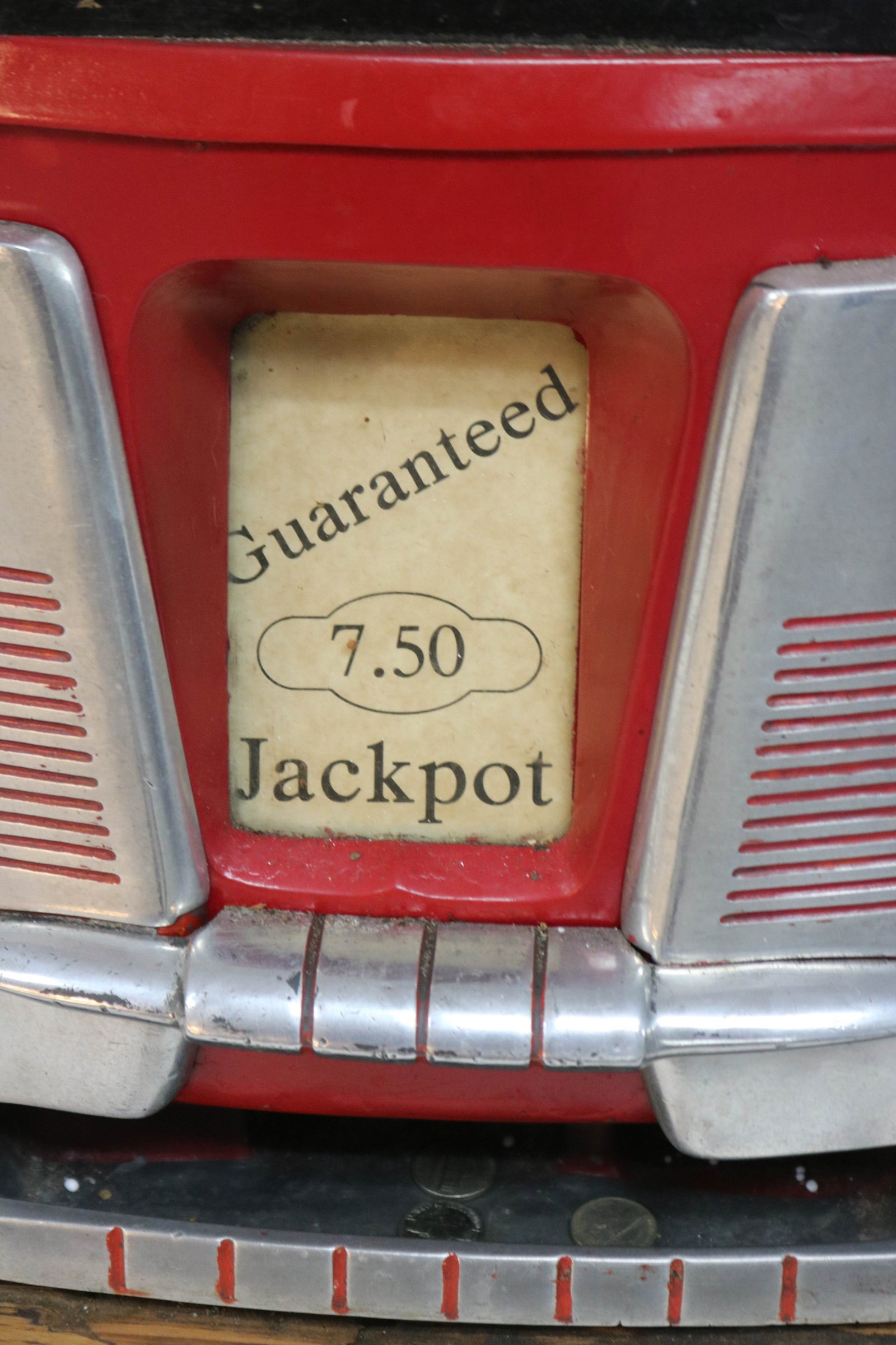 MILLS 5 CENT SLOT MACHINE, METAL CASE, OLD - 4