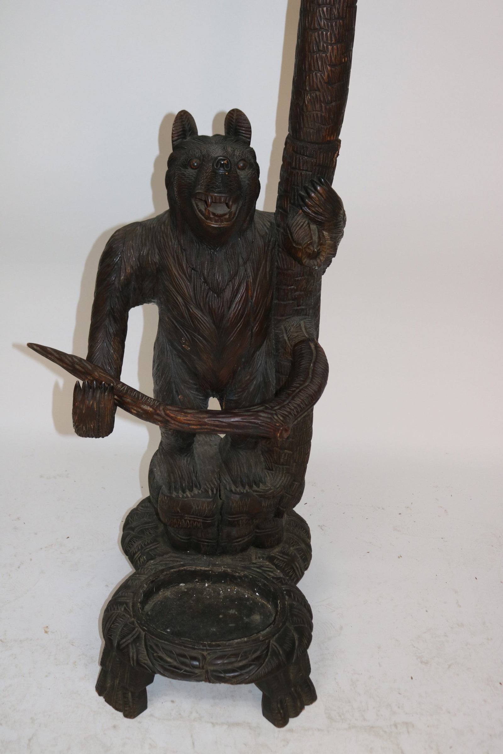 BLACK FOREST STYLE CARVED BEAR UMBRELLA STAND, - 2