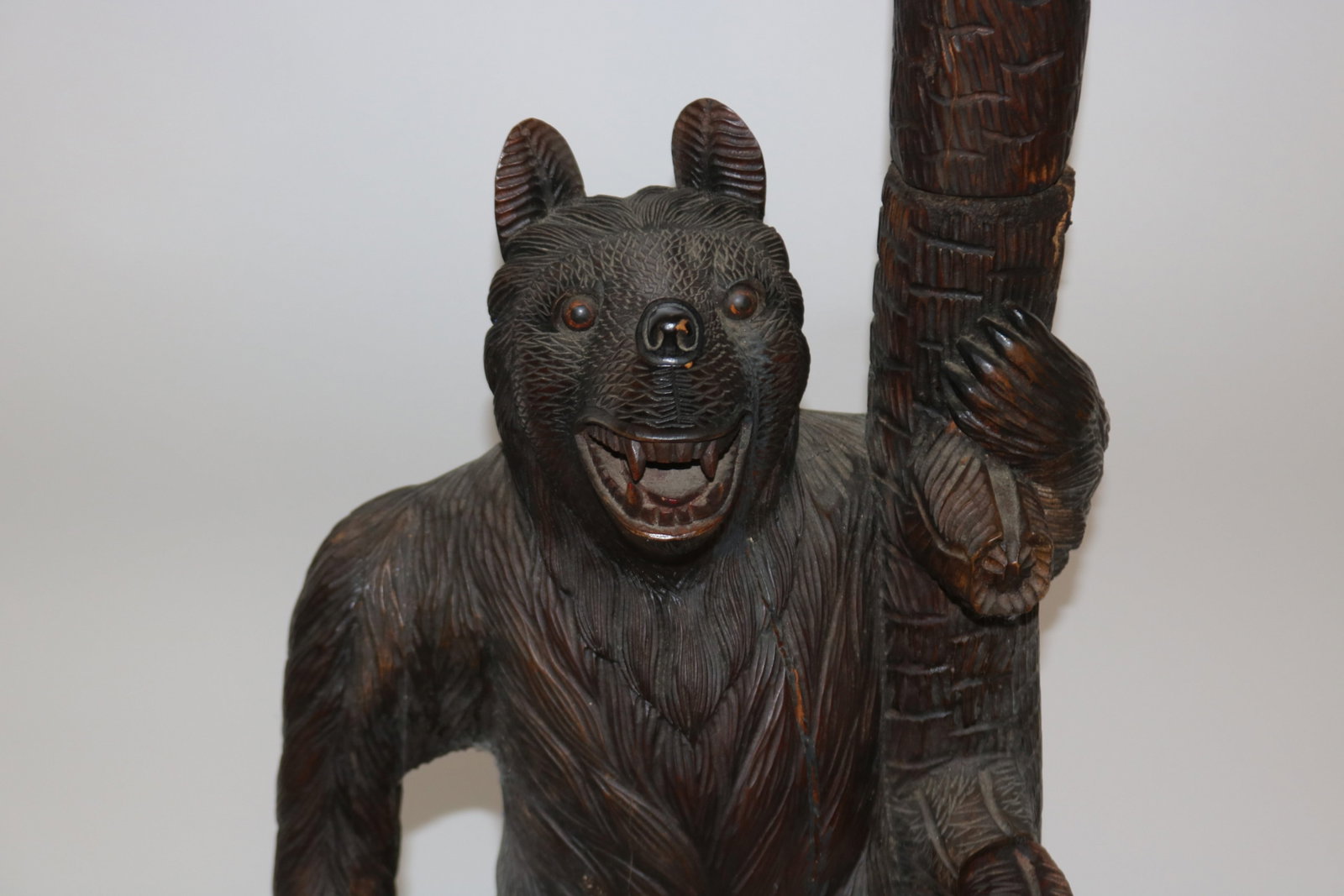 BLACK FOREST STYLE CARVED BEAR UMBRELLA STAND, - 3