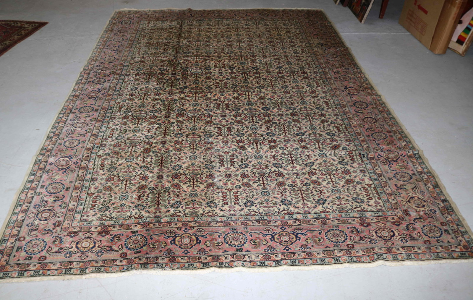 ROOM SIZE ORIENTAL RUG, OVERALL GEOMETRIC FLORAL: DESIGN, 6' 9" X 9' 5", ESTATE RUG, SOME MOTH DAMAGE, SHOULD BE CLEANED
