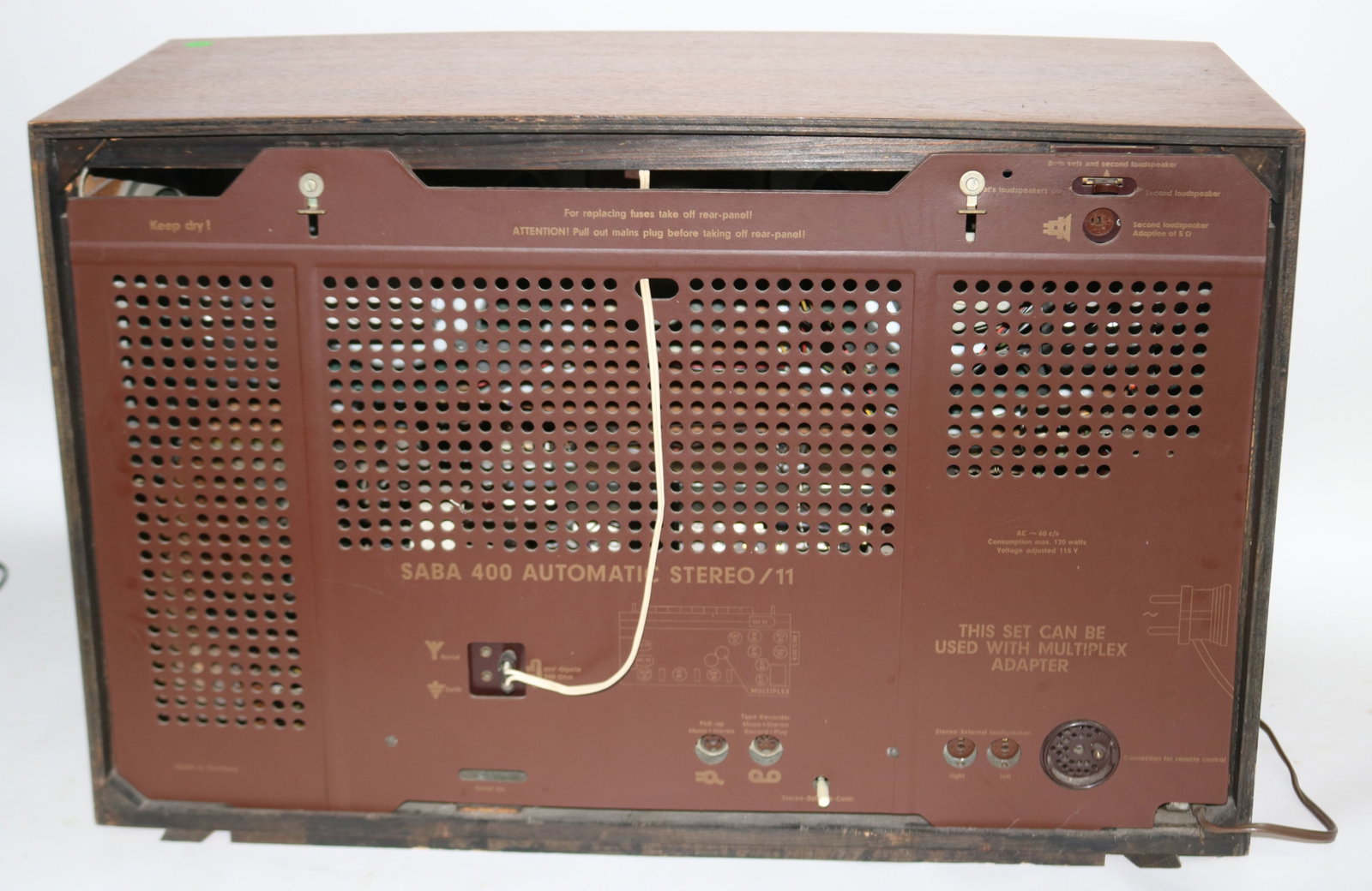 SABA TABLE TOP RADIO, MCM STYLE, MULTIPLE BANDS, - 3