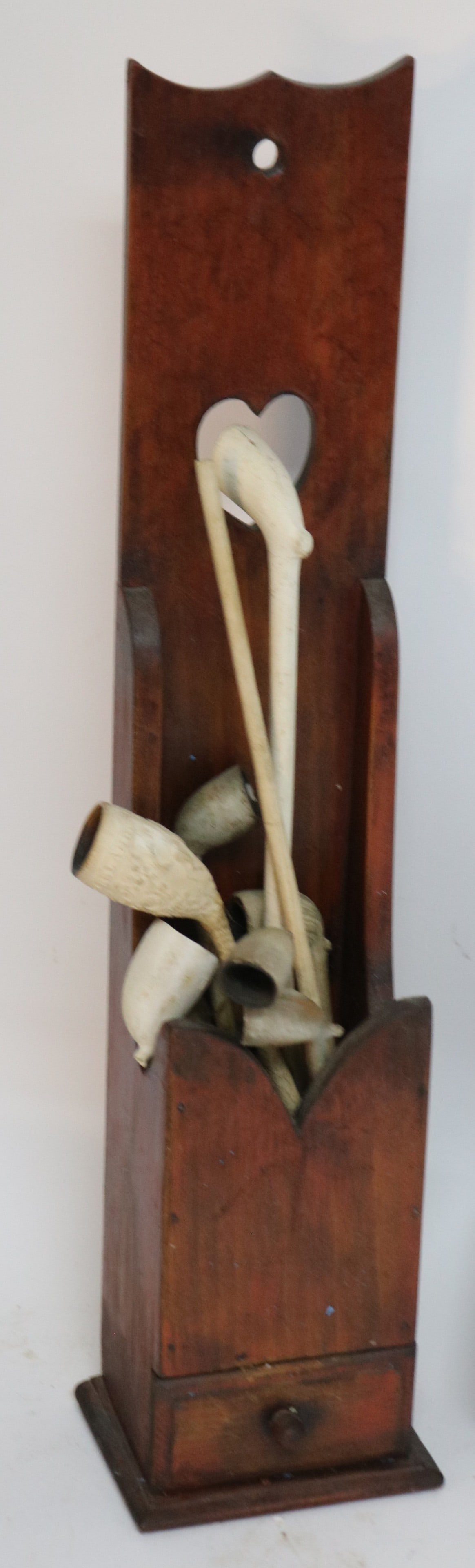 CONTEMPORARY PIPE BOX WITH OLD CLAY PIPES, 20 - 2
