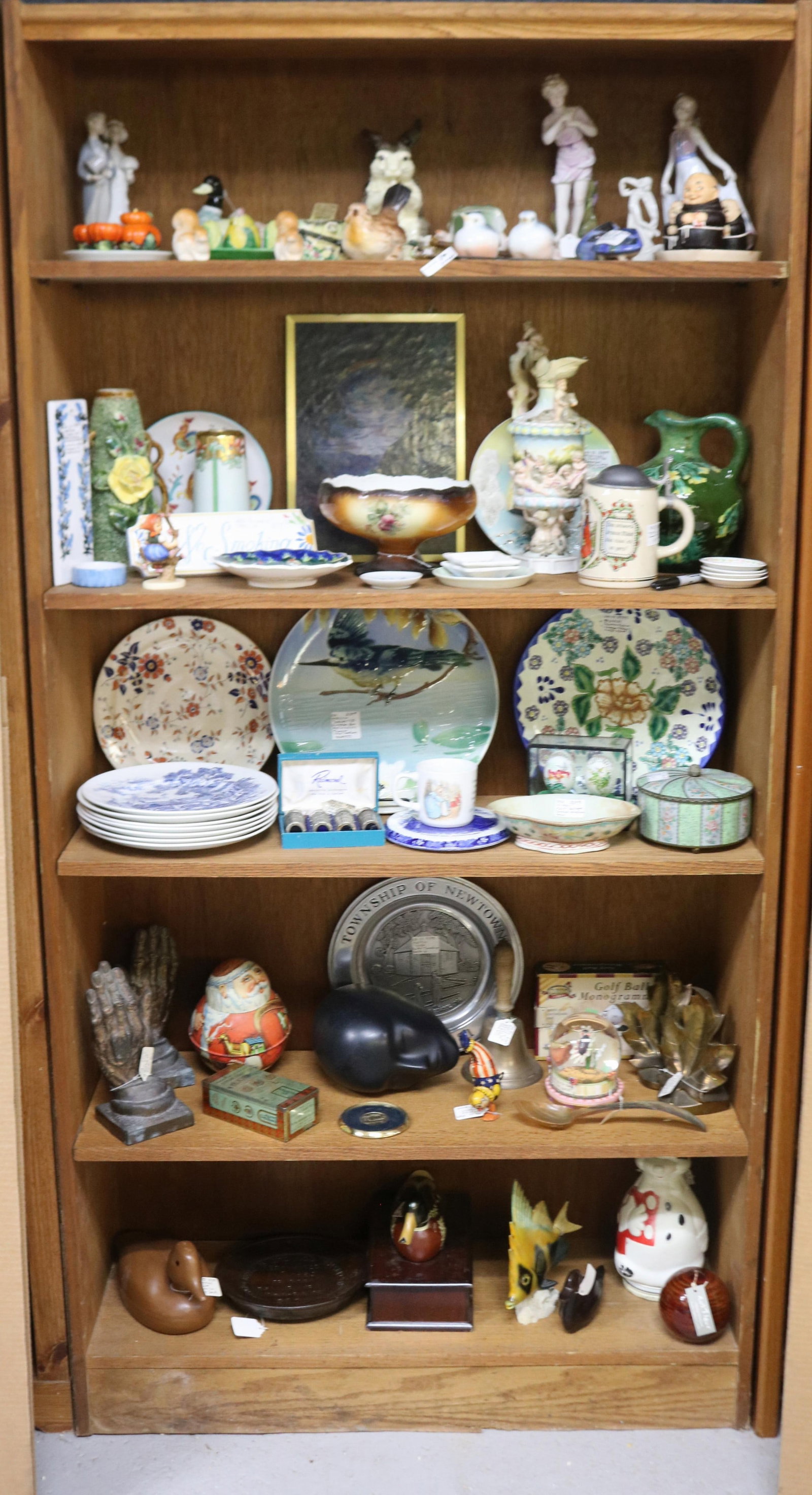 LOT 84 PCS. S&P FIGURINES, DECANTERS, ETC., 1/4": - 13" H, 2" - 12" W
