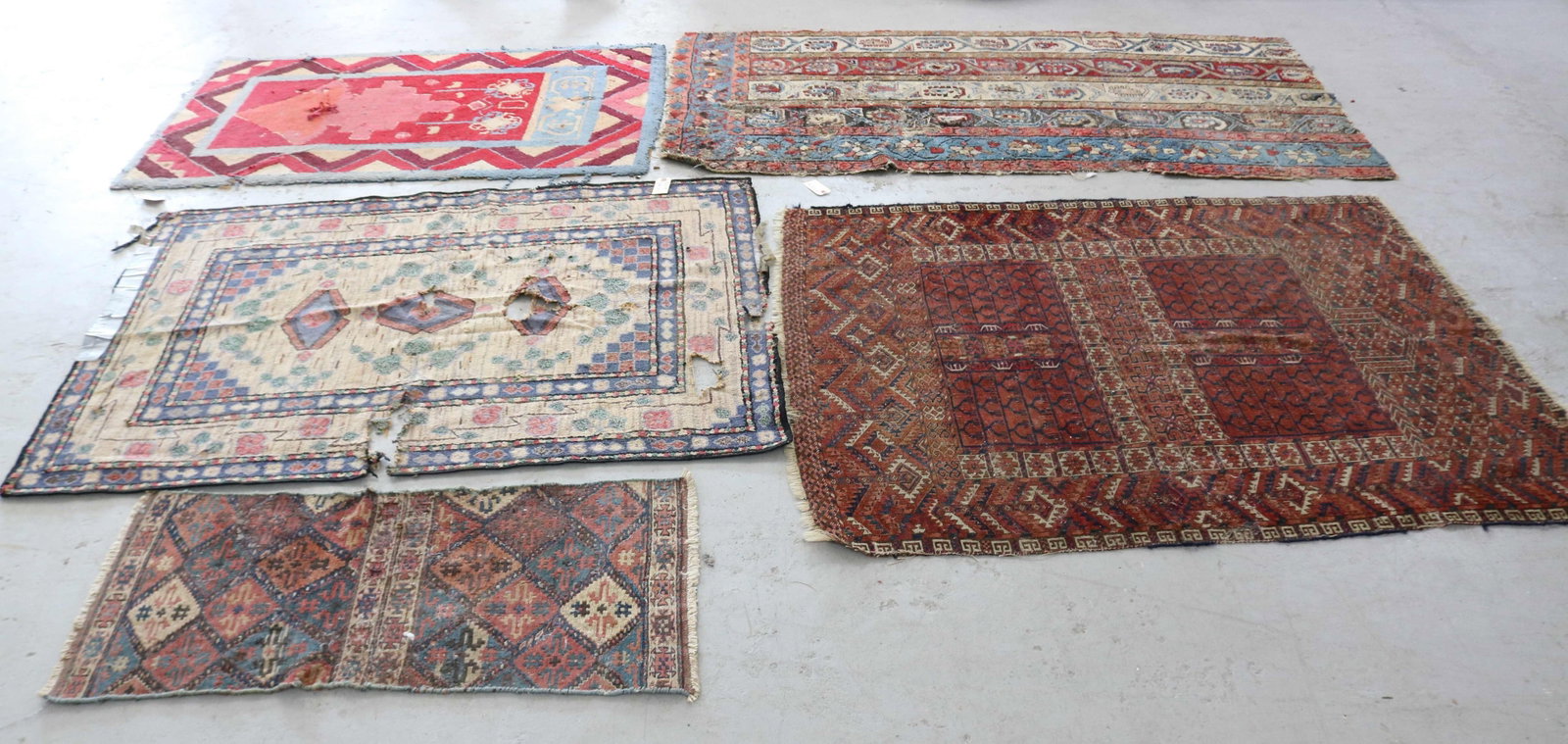 COLLECTION 5 ANTIQUE AS IS RUGS (1 of 4)