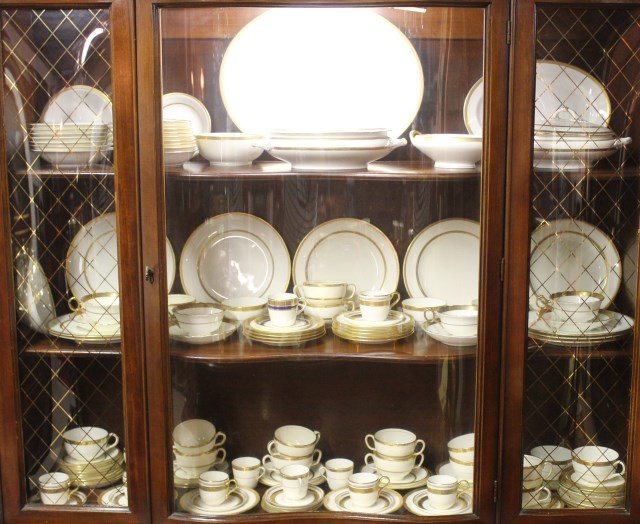 APPROX. 130 PCS. OF GOLD BAND CHINA: BY VARIOUS MAKERS TO INCLUDE LIMOGES, MINTON FOR TIFFANY, LENOX, CAULDRON