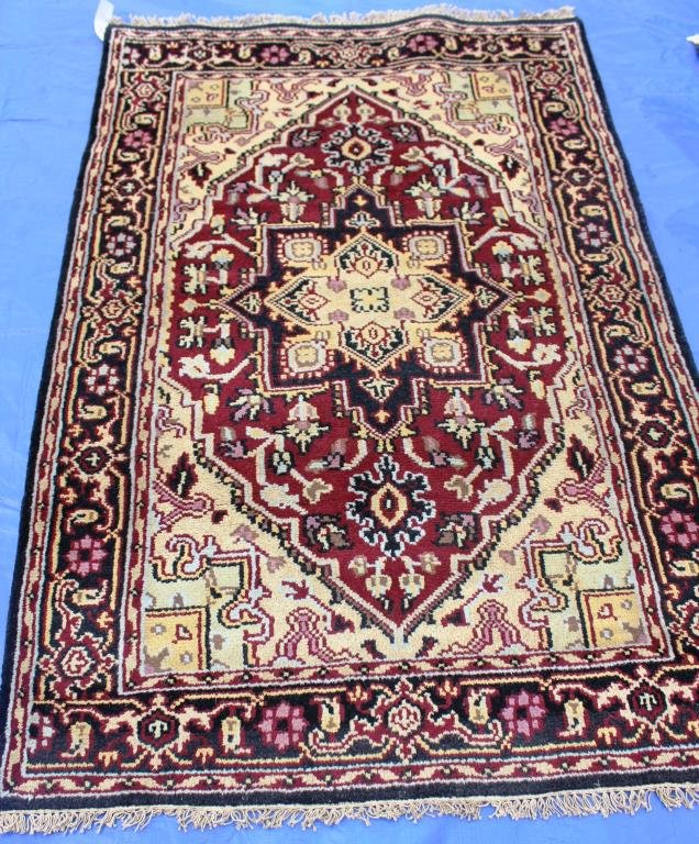 RUG #650, 4' X 6' HERIZ: NO DAMAGE NOTED