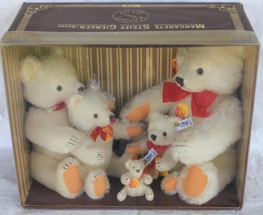 STEIFF 1982 COLLECTOR'S EDITION FAMILY OF 5 BEARS: MARGARET STEIFF GEINGER