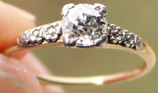 14K YELLOW GOLD & PALLADIUM RING W/ .75CT DIAMOND: COLOR AND CLARITY ARE SUPERB, SIZE 7.25, 2.2G.