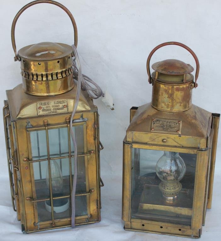 TWO BRASS SHIP'S STYLE LAMPS (1 of 1)