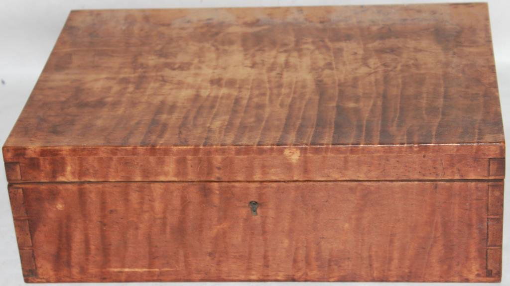 EARLY 19THH C. TIGER MAPLE LIFT TOP BOX (1 of 1)