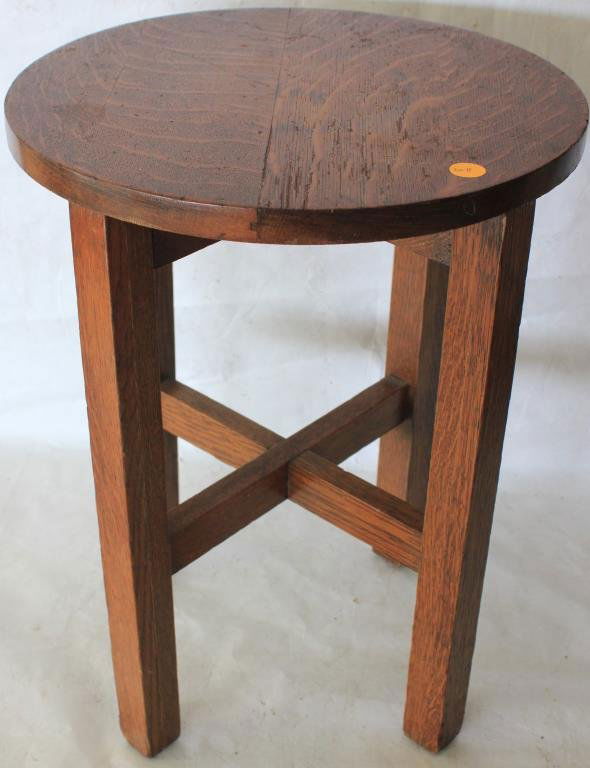 SM QUARTERED OAK STAND, REFINISHED, MISSION STYLE (1 of 1)