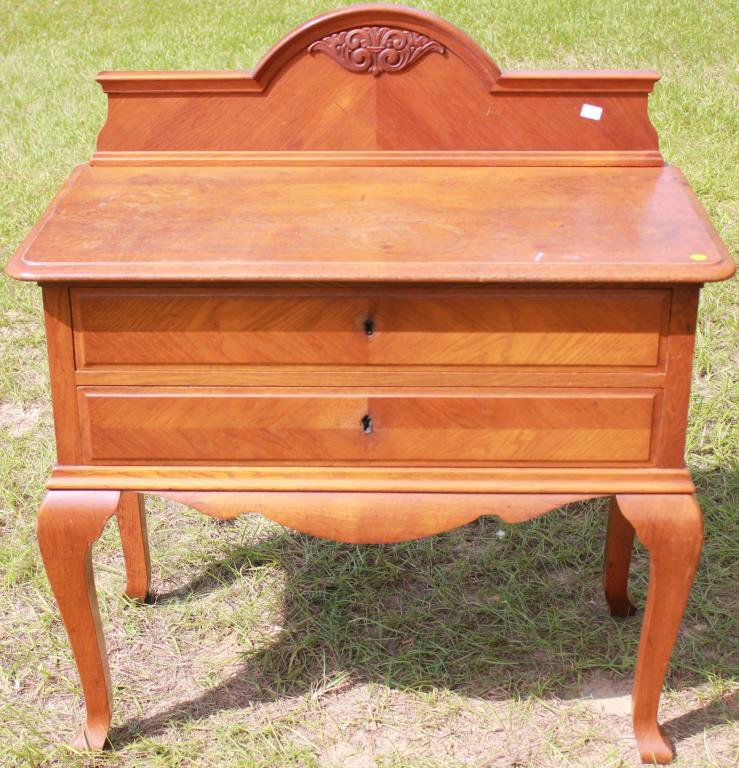 CUSTOM MAHOGANY QUEEN ANNE STYLE, 2 DOOR SERVER (1 of 1)