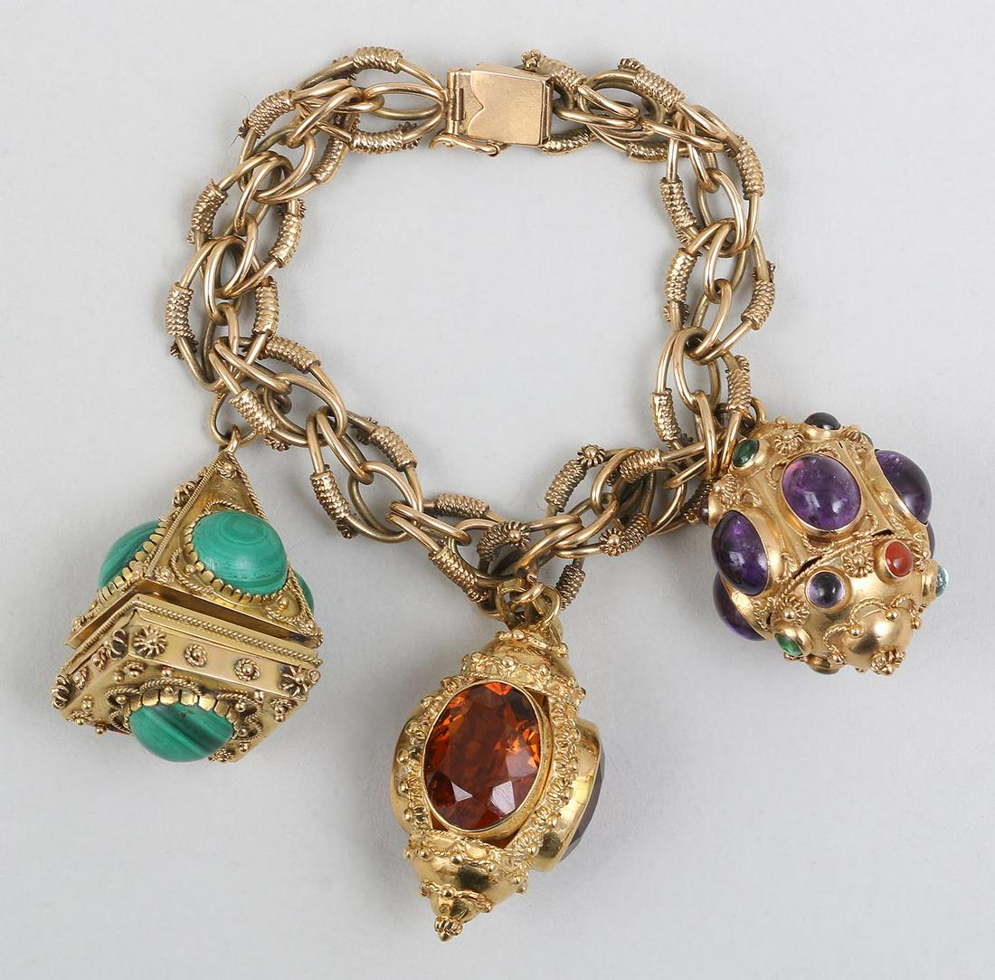 18k gold charm bracelet (1 of 5)