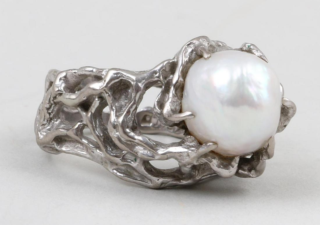 Arthur King 14k white gold: Arthur King 14k white gold with baroque pearl ring, marked. Ring size 7. Total approximate weight 8.2 dwt.