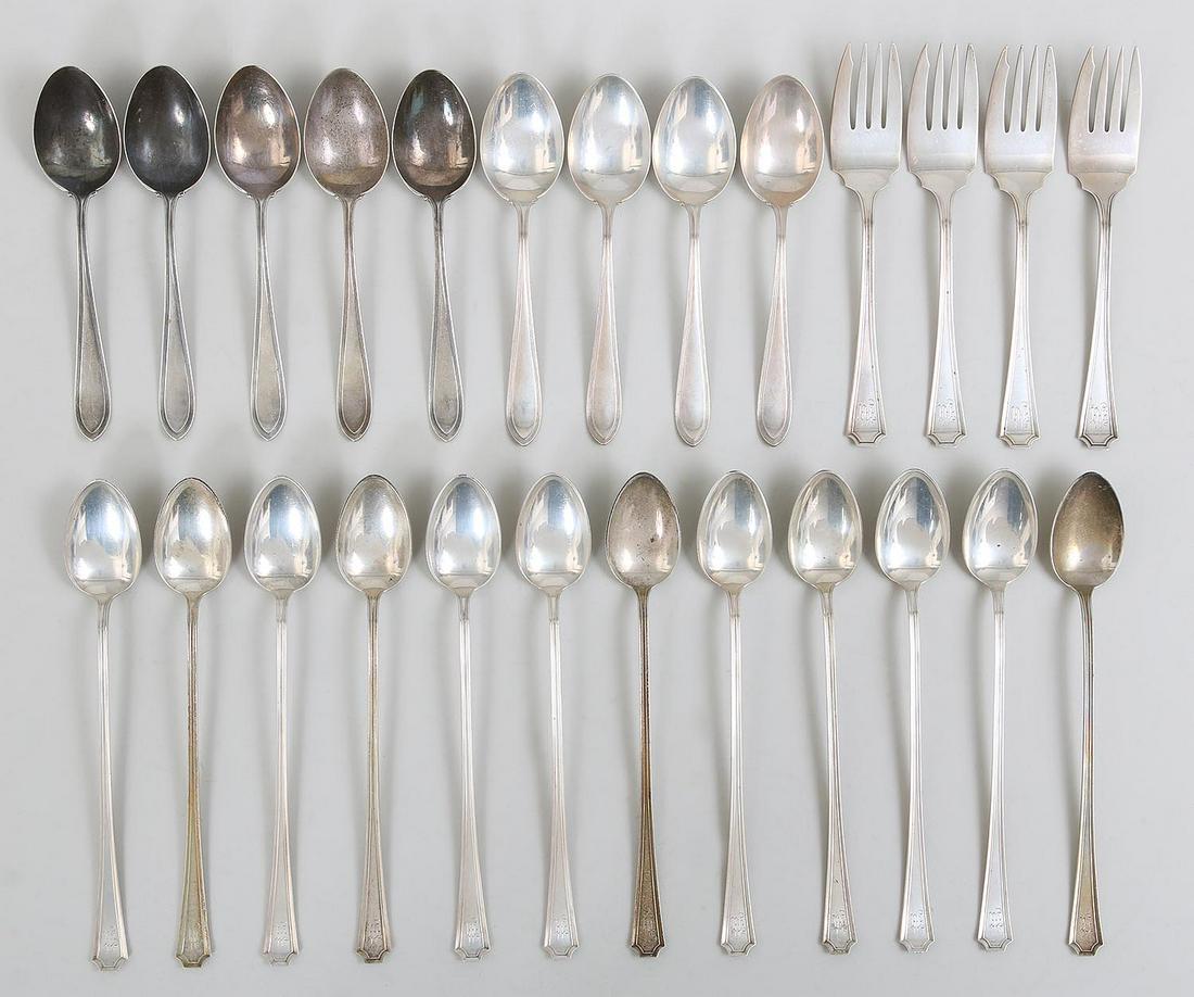 Group of (25) American sterling silver flatware pieces: Group of (25) American sterling silver flatware pieces, to include: (4) salad forks, marked for Wm. B. Durgin Co.; (12) iced tea spoons, marked for Wm. B. Durgin Co.; and (9) teaspoons, marked for Fra
