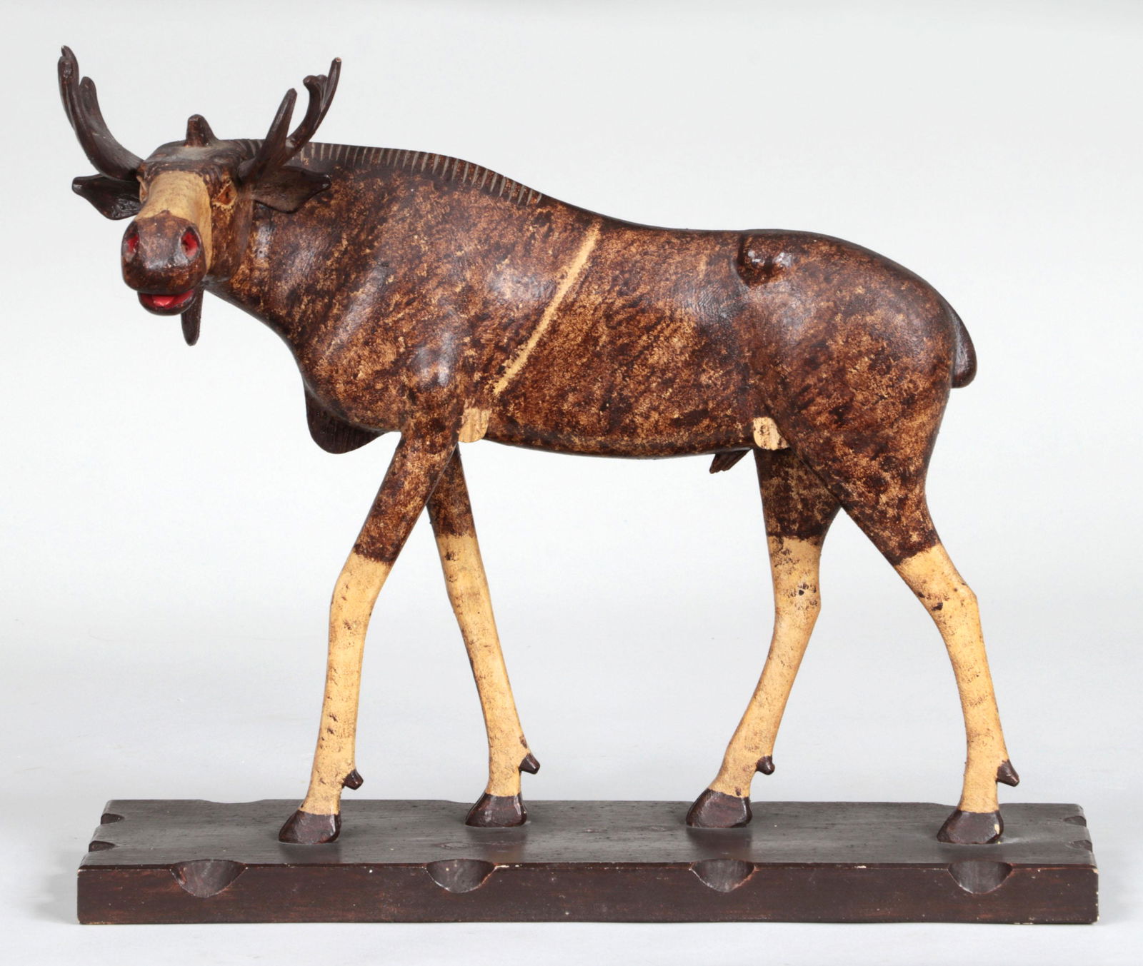 Carved and painted wood Folk Art moose (1 of 7)