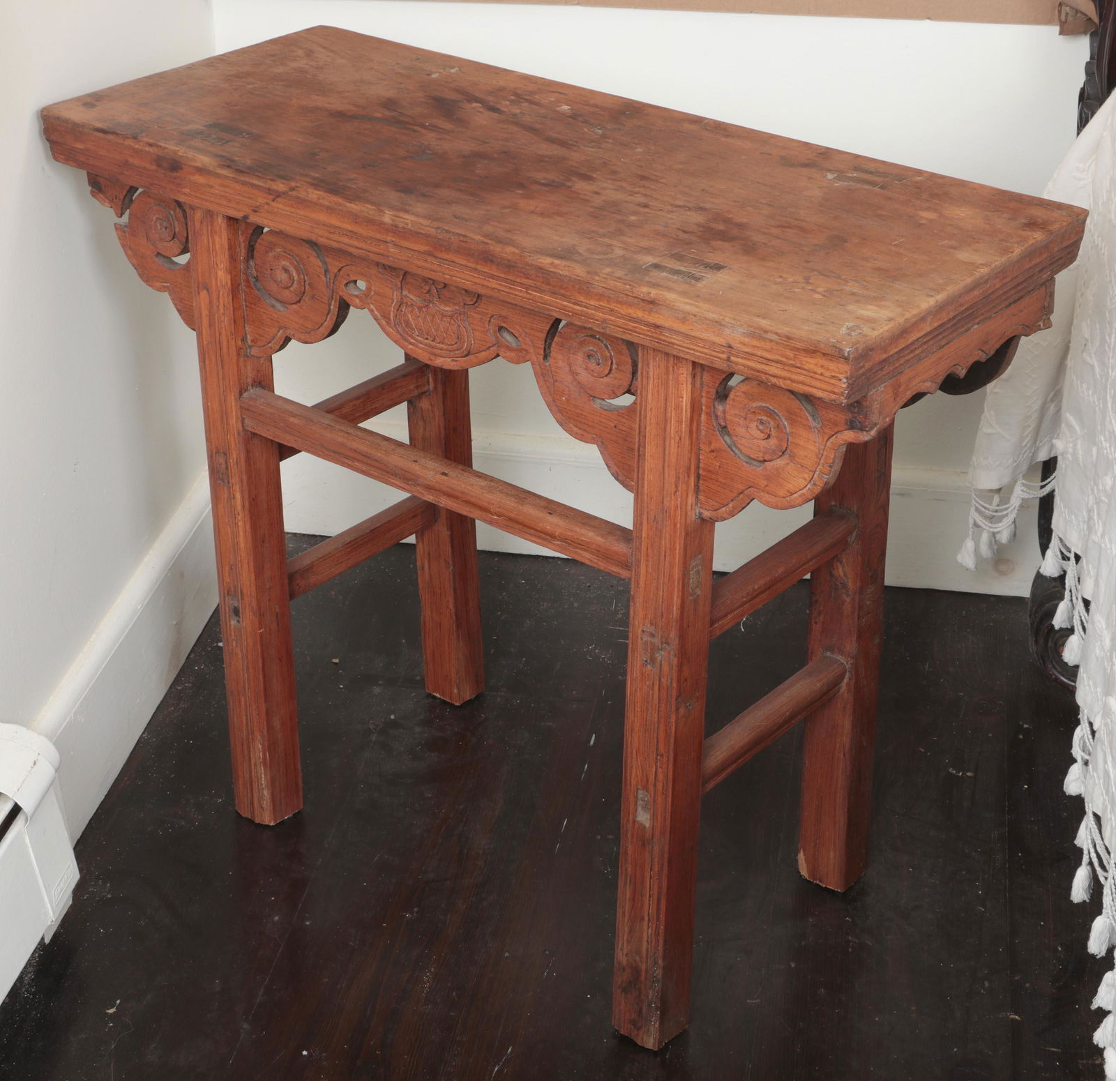 Small Chinese alter table (1 of 4)