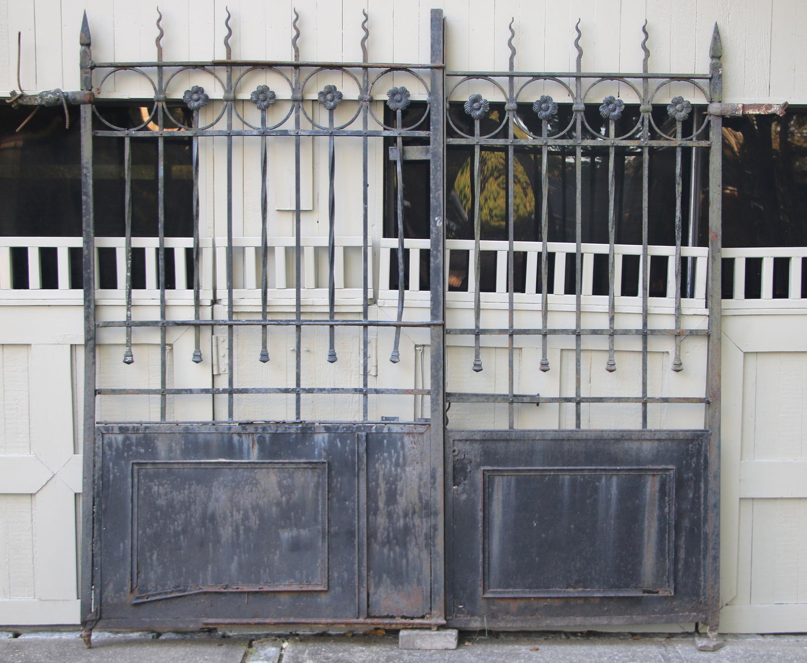 Large pair iron gates (1 of 6)