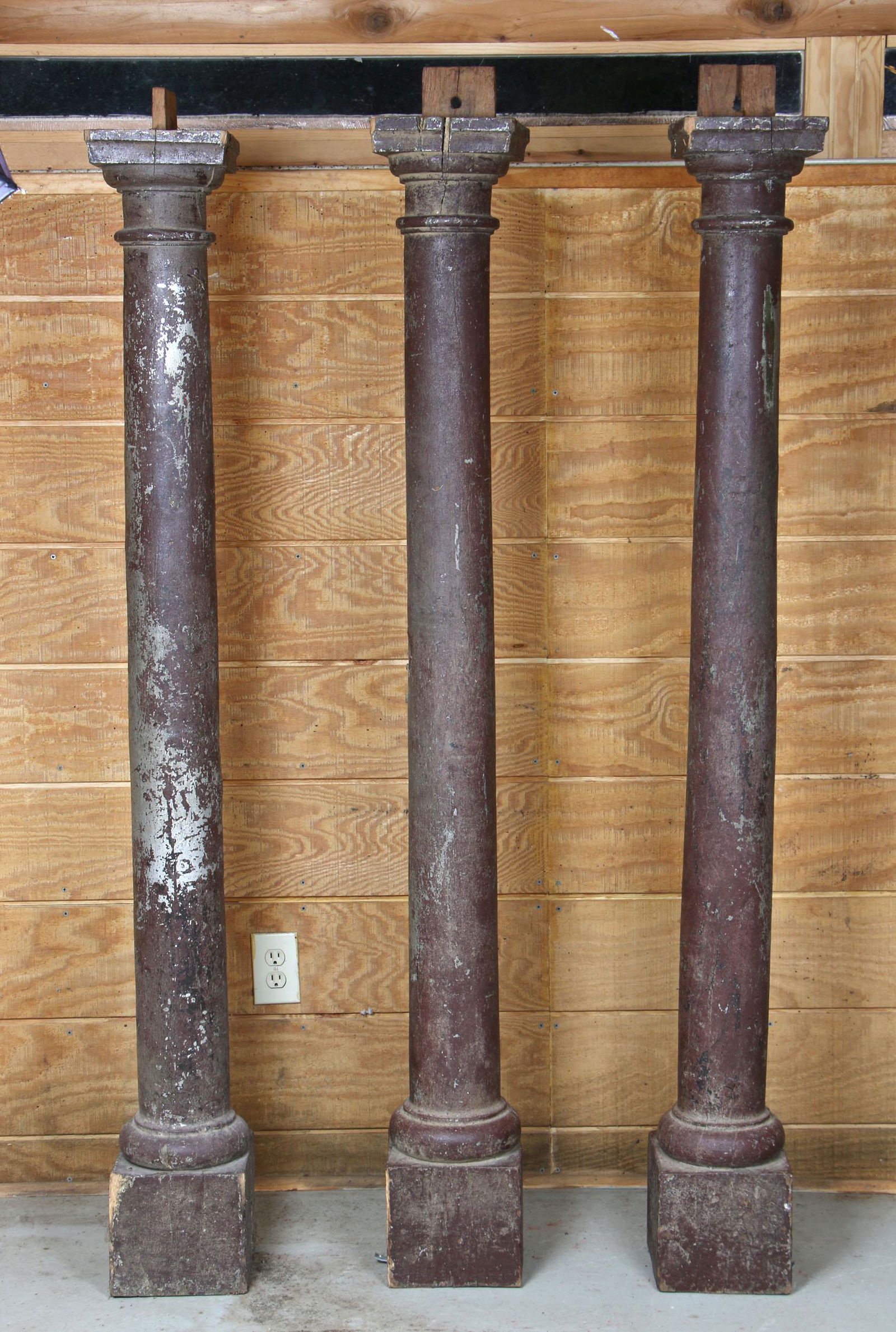 Set of (3) carved columns (1 of 5)