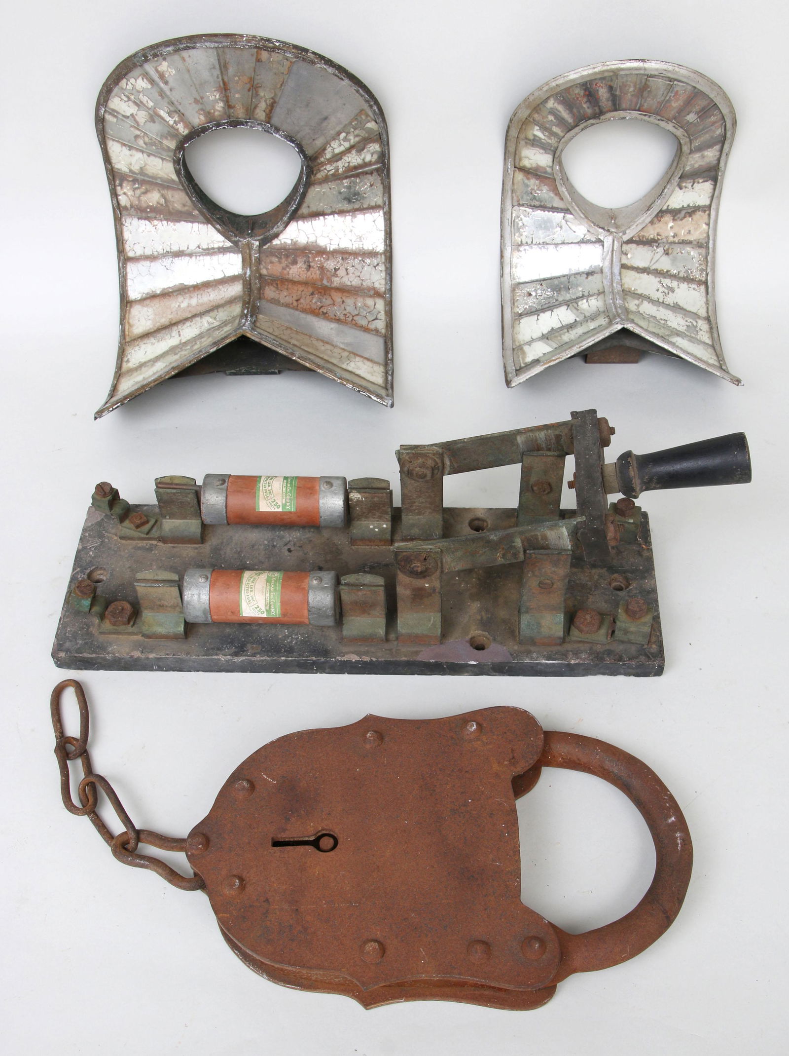 Group of (4) items (1 of 6)